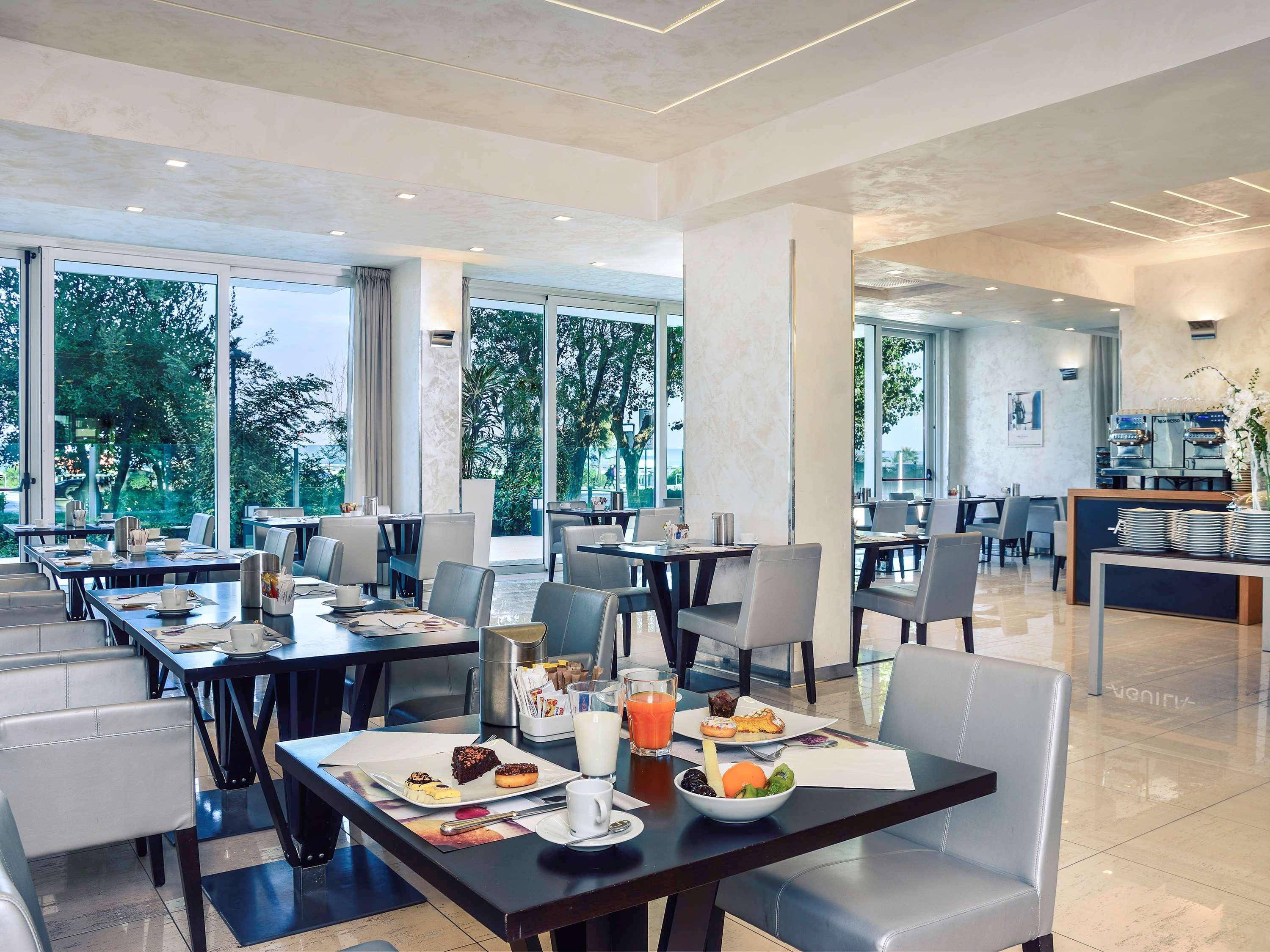 Mercure Hotel Rimini Artis Ngoại thất bức ảnh